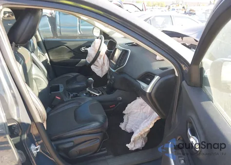 2017 Jeep Cherokee Trailhawk 4X4 from USA, damaged, VIN 1C4PJMBB5HW639033